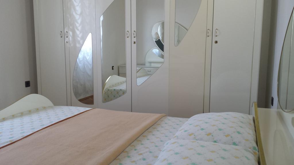 Apartment Golubica 2 Marina Pokoj fotografie